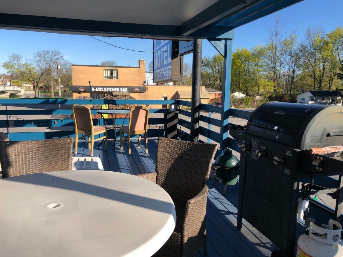 Niagara Parkway Court Motel Exterior photo